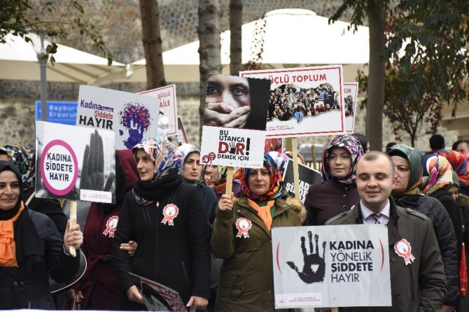 Gümüşhane’de ‘Kadına Şiddet İnsanlığa İhanettir’ Yürüyüşü