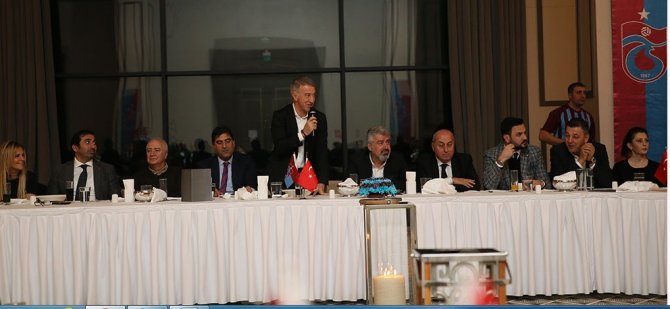 Trabzonspor, Fenerbahçe Maçı Öncesi Yemekte Bir Araya Geldi