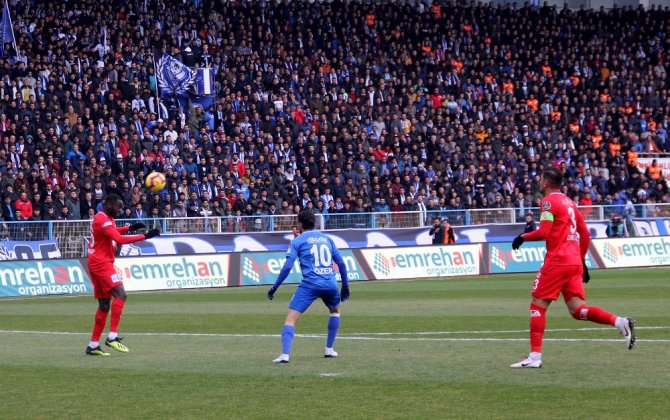 Erzurum’da İlk Yarı Gol Yok