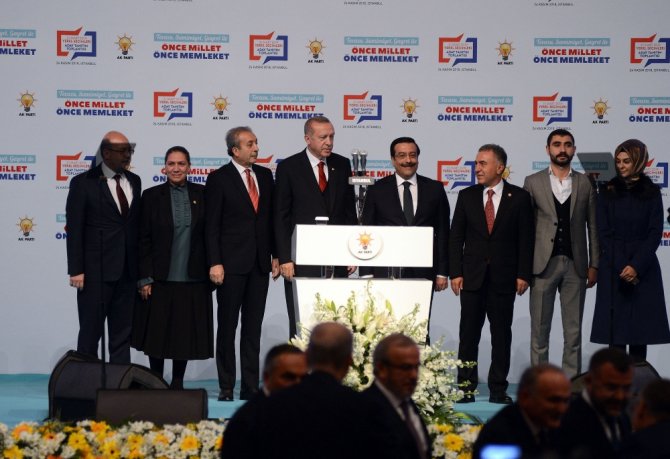Erdoğan, Ak Parti Belediye Başkan Adaylarını Açıkladı