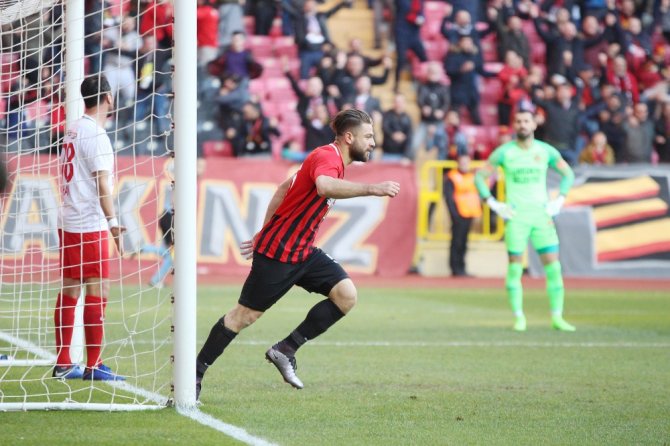 Eskişehir’de 4 Gollü Beraberlik