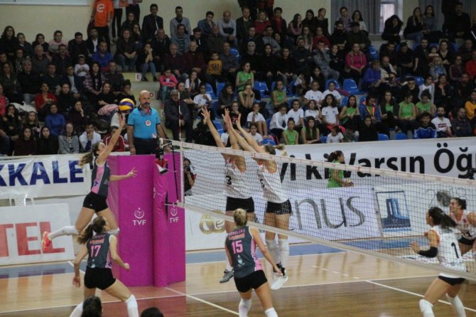 Eczacıbaşı Çanakkale Belediye’ye Set Vermedi