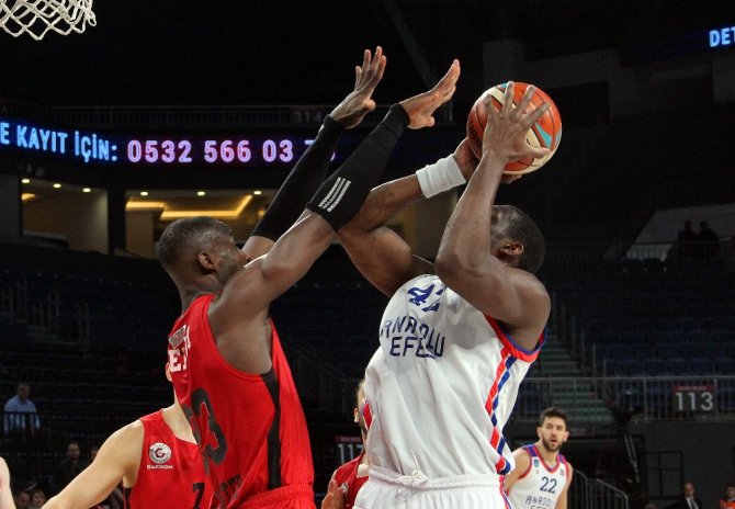 Anadolu Efes: 88 - Gaziantep Basketbol: 81