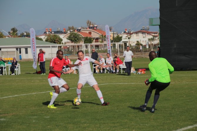 Parlamenterler Arası Futbol Turnuvasında Şampiyon Romanya