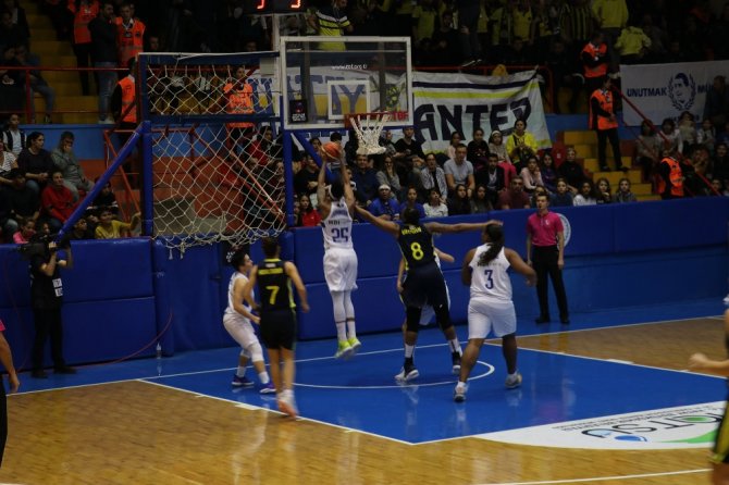 Hatay Büyükşehir Belediye Fener’i Devirdi