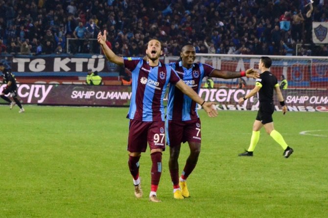 Spor Toto Süper Lig: Trabzonspor: 2 - Fenerbahçe: 1 (Maç Sonucu)