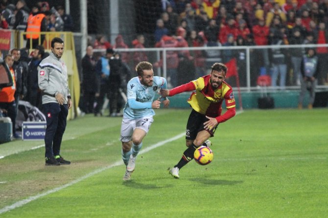 İlk Yarıda Tek Gol Var