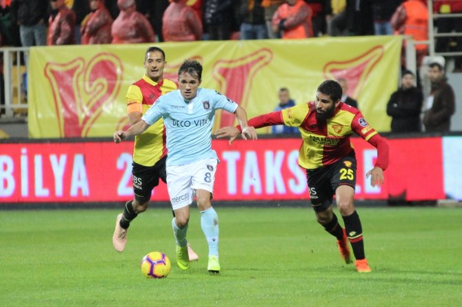 Başakşehir Zirvedeki Yerini Sağlamlaştırdı