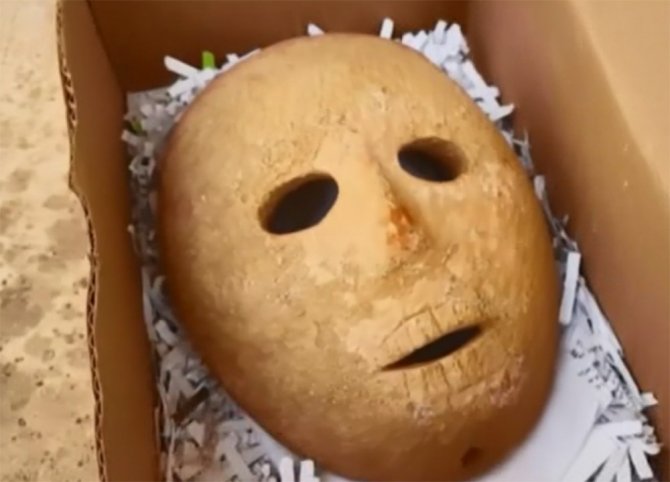 El Halil’de 9 Bin Yıllık Maske Bulundu