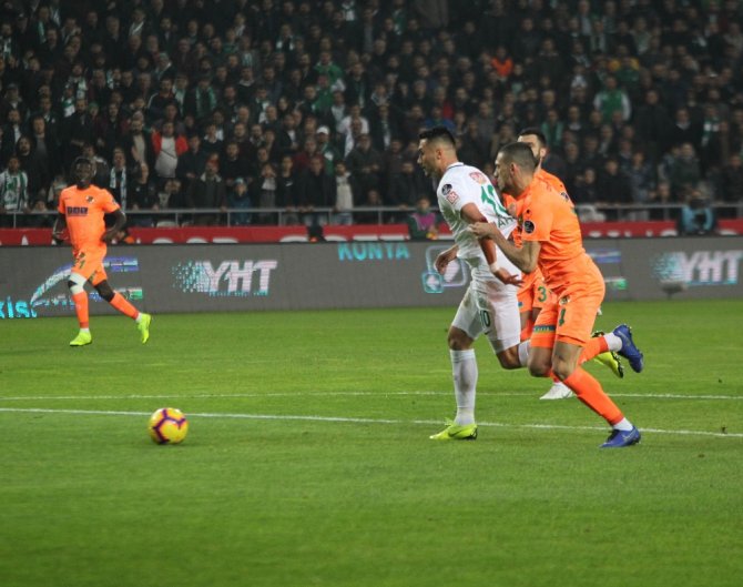 Konyaspor Alanyaspor’u Rahat Geçti