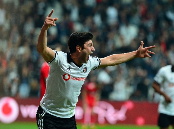 Beşiktaş’ta Derbi Öncesi Sıkı Yönetim