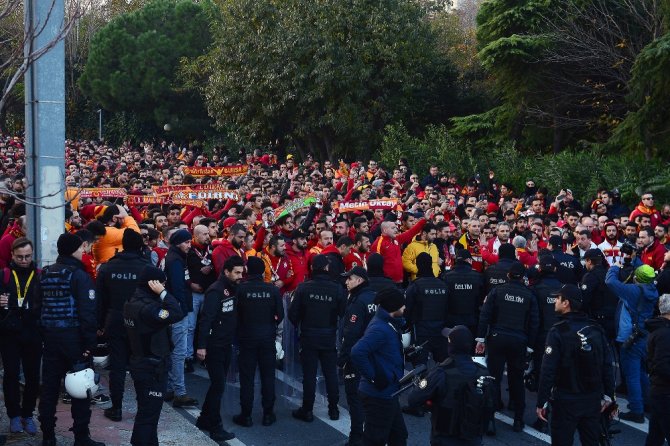 Galatasaray Taraftarı Vodafone Park’a Ulaştı