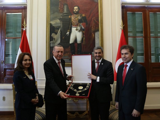 Erdoğan’a Paraguay Devlet Nişanı