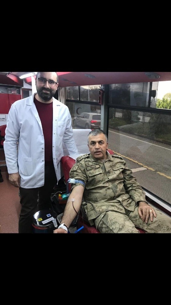 Emniyet Ve Jandarmadan Kan Bağışı