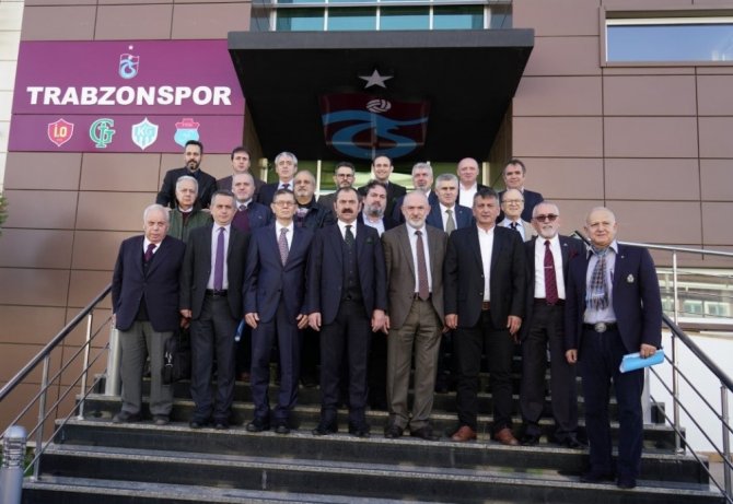 Trabzonspor’da Yeni Yönetim Mazbatasını Aldı