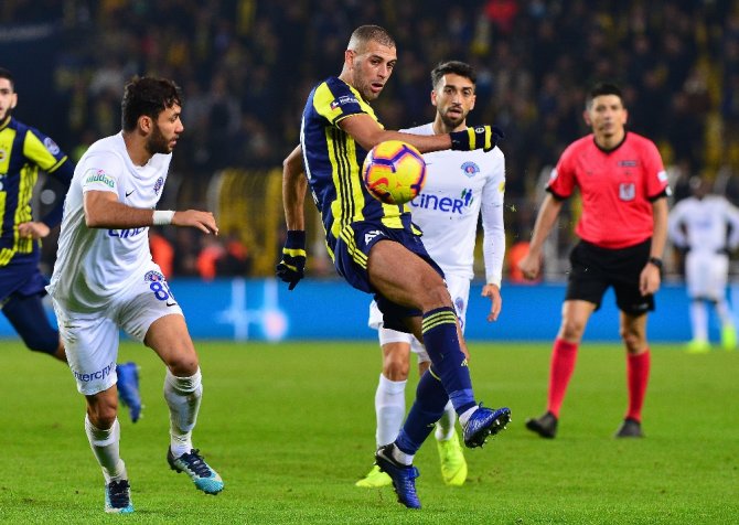 Fener Yine Tekledi