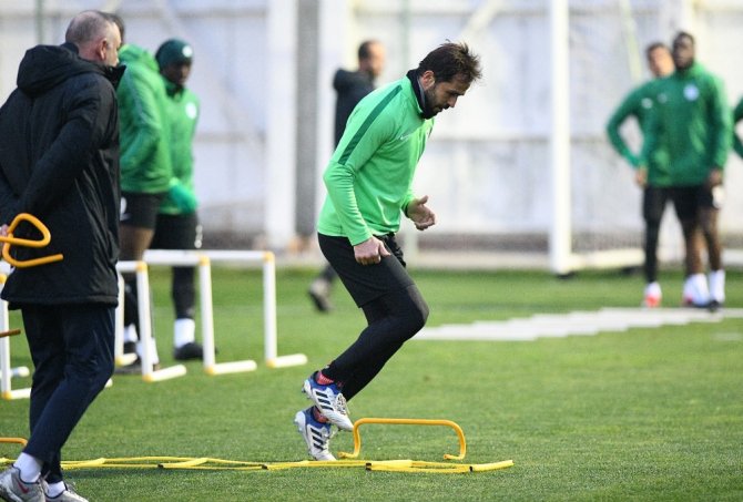 Atiker Konyaspor’da, Trabzonspor Mesaisi Sürüyor