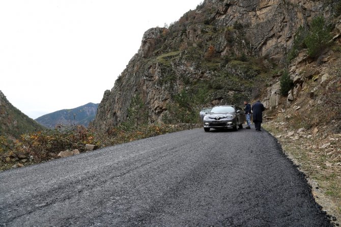 Gümüşhane İl Özel İdaresi Asfalt Çalışmalarına Devam Ediyor