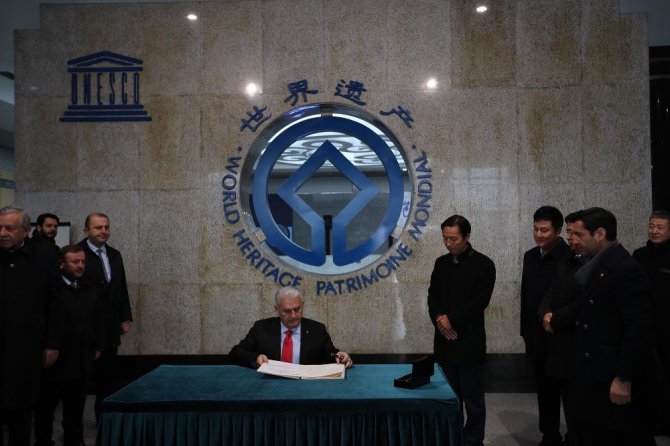 Yıldırım, Xi’an Büyük Cami’ni Ziyaret Etti