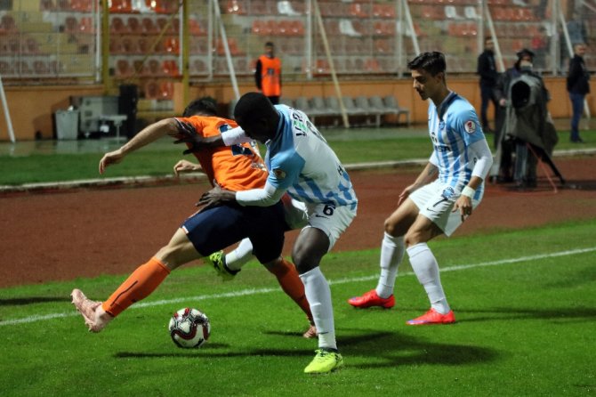 İlk Yarıda Gol Yok