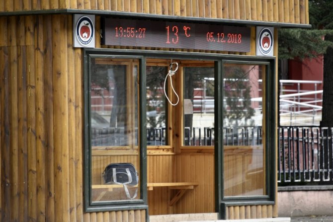 Gümüşhane’de Şüpheli Çantadan Elbise Ve Oyuncak Çıktı