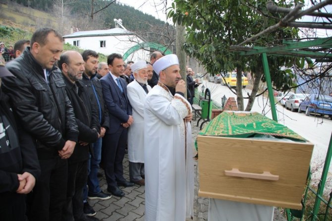Gurbetçi Genç Annesini Kurtarmak İsterken Kendi Canından Oldu