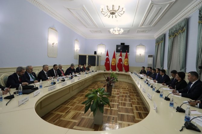 Yıldırım, Kırgızistan Başbakanı Abulgaziyev İle Görüştü
