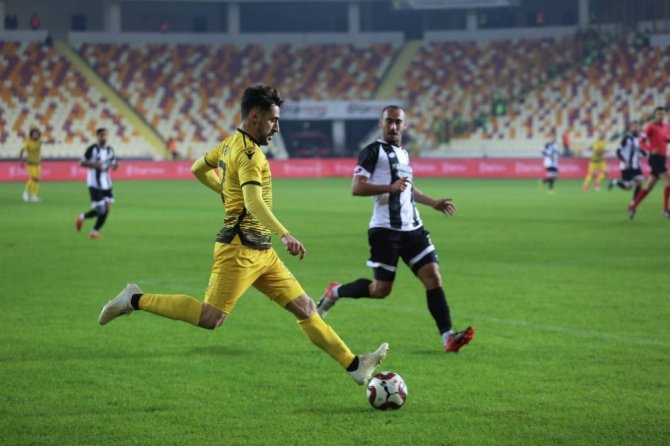 Evkur Yeni Malatyaspor Kupada Rahat Kazandı