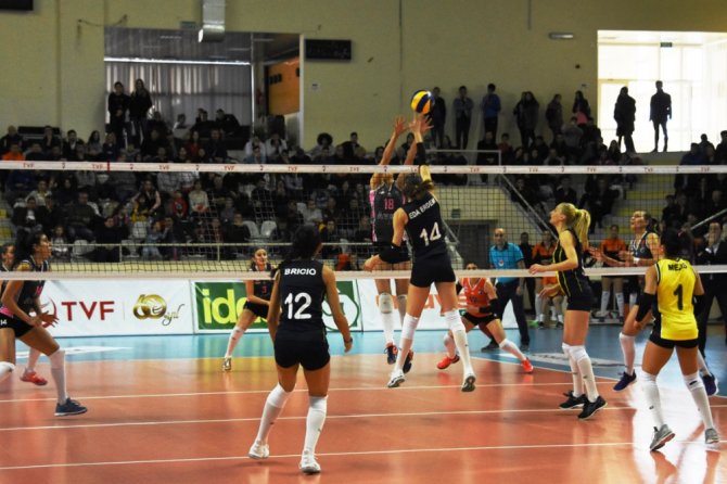 Fener Çanakkale’de Rahat Kazandı