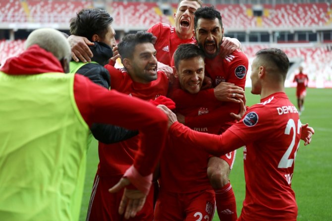 Sivas Göztepe’yi 2-0’la Geçti