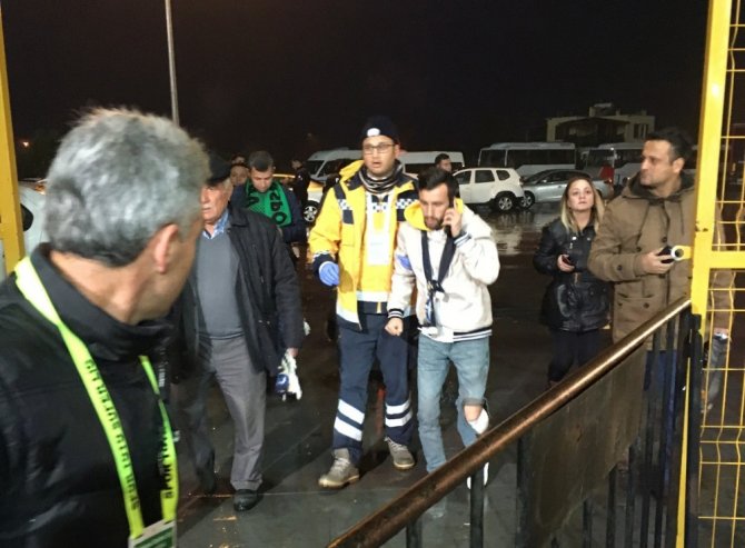 Akhisar’da Fenerbahçe Tribününde Kan Aktı