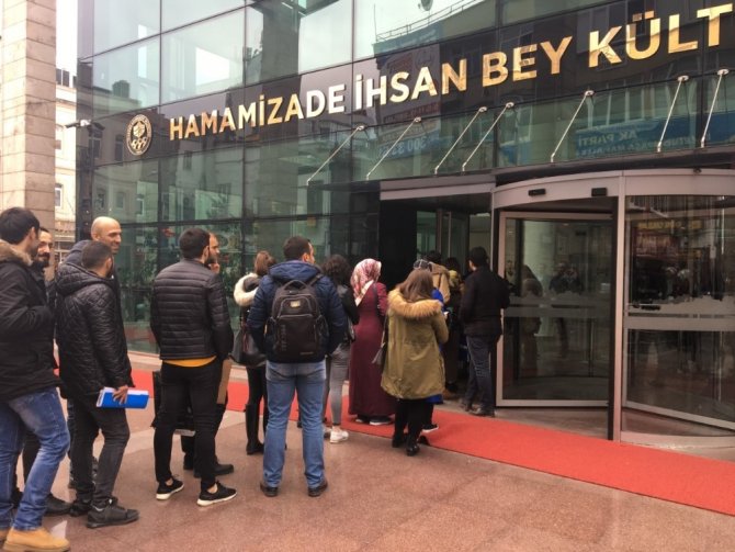 Trabzon Büyükşehir Belediyesi’ne Personel Alımları İçin Yapılan Başvurularda Uzun Kuyruklar Oluştu