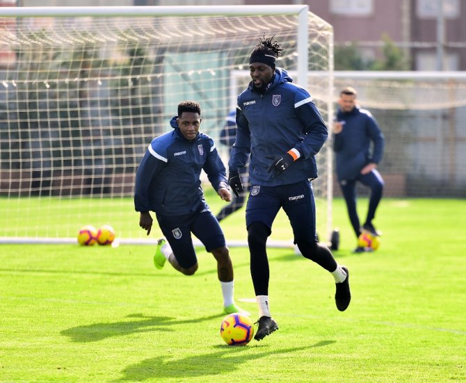 M.başakşehir’de Galatasaray Mesaisi Başladı
