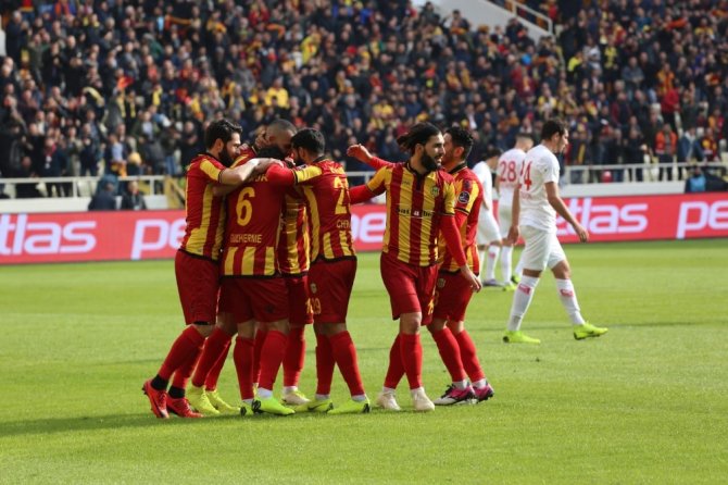 E.y. Malatya İşi İlk Yarıda İlk Yarıda Bitirdi