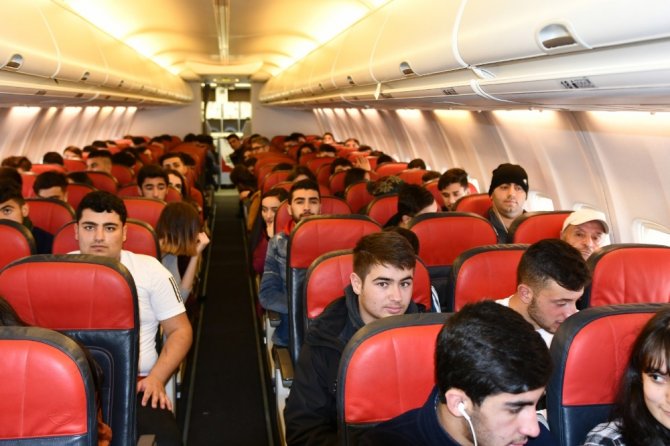 Öğrenciler Uçağa Atladı, Türkiye’yi Gezdi