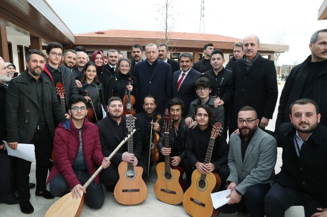 Erdoğan, 15 Temmuz Millet Bahçesini Gezdi