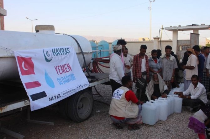 Trabzon Büyükşehir Belediyesi Yemen’e Gıda Yardımında Bulundu
