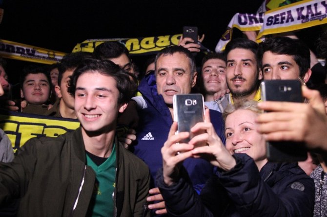 Fenerbahçe, Kupa Maçı İçin Giresun’a Geldi