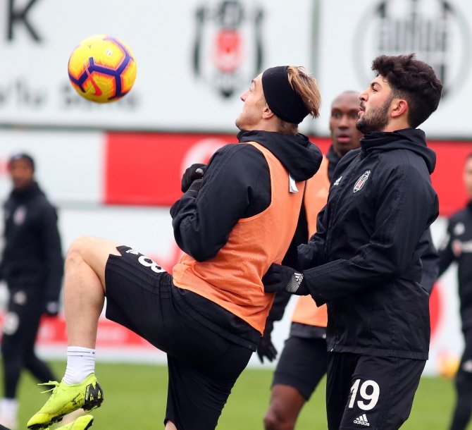 Beşiktaş Taktik Ve Kondisyon Çalıştı