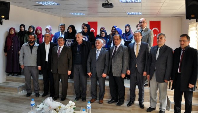 Gümüşhane’de Kuran-ı Kerim’i Güzel Okuma Yarışması Düzenlendi