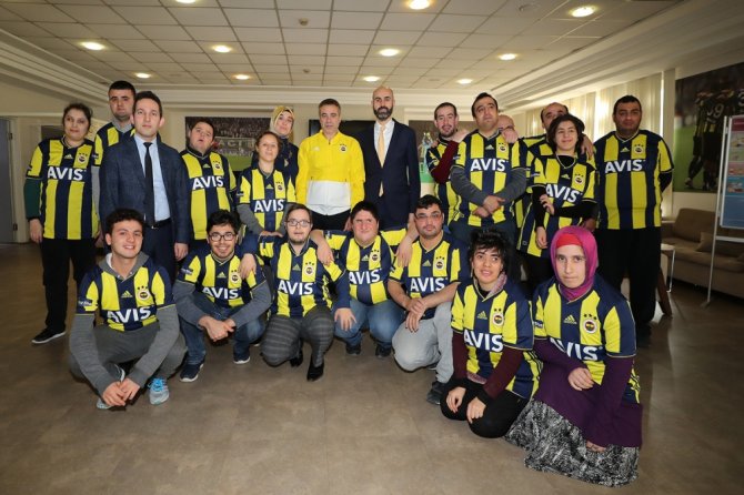 Ersun Yanal Engelli Öğrencilerle Bir Araya Geldi