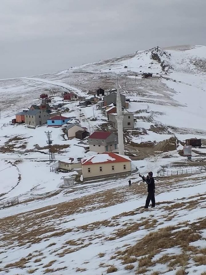 Yayla Evlerine Ayıların Girdiğini Duyunca Tüfeklerini Alıp Yaylaya Çıktılar