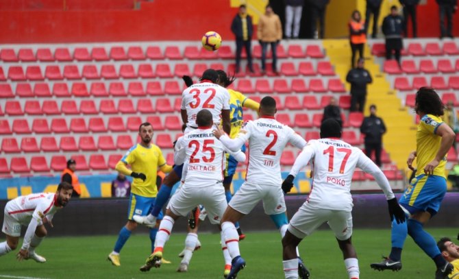 Göztepe Ankaragücü’nü 3-0’la Geçti