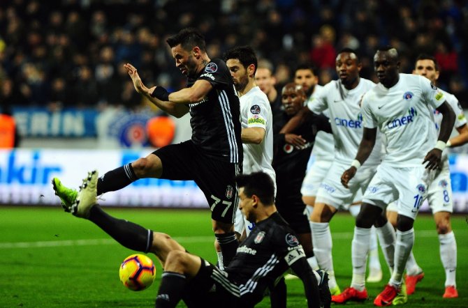 Kartal Şokta: İlk Yarıda 2 Gol