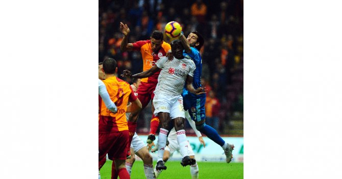 İlk Yarıda 4 Gol