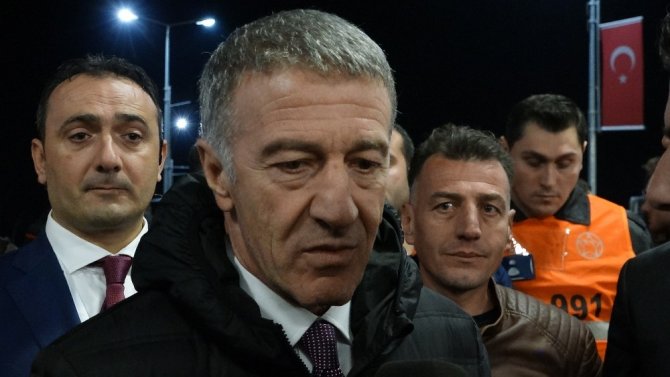 Ağaoğlu: "Aslanlar Gibi Sahada Savaşan Bir Kadromuz Var"