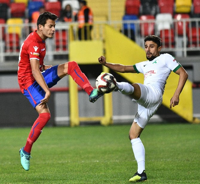 Altınordu Ve Giresunspor Puanları Paylaştı