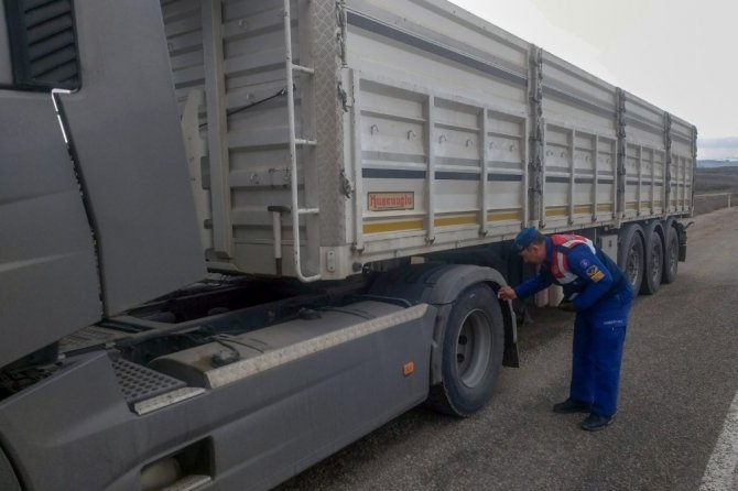 Gümüşhane Jandarma’dan Trafik Denetimi