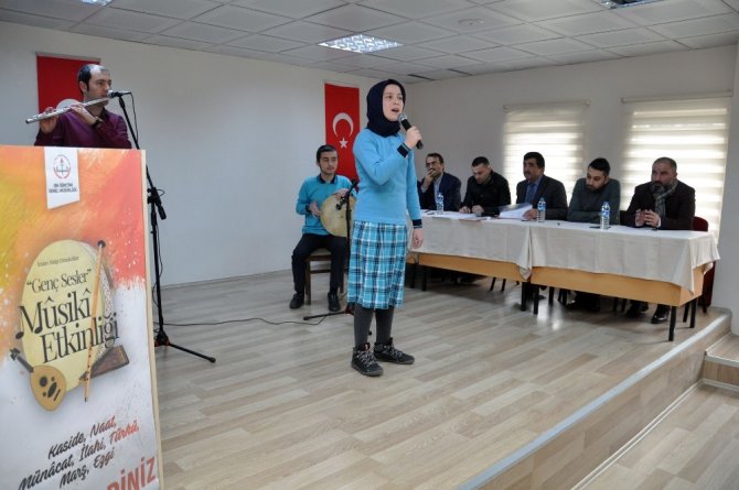 Gümüşhane’de ‘Genç Sesler Musiki Yarışması’ Yapıldı