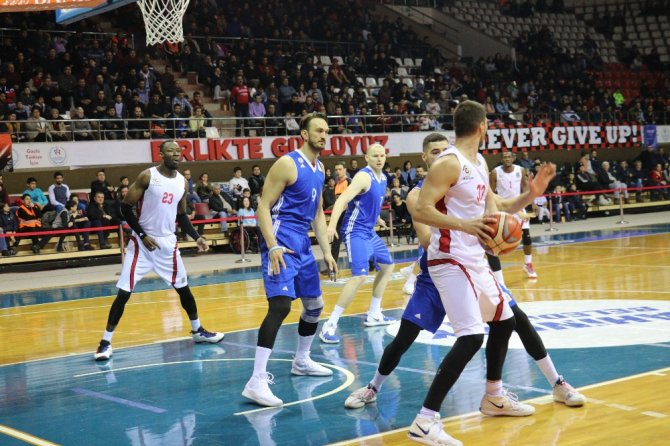 Gaziantep Basketbol: 80 - İstanbul Bbsk: 69